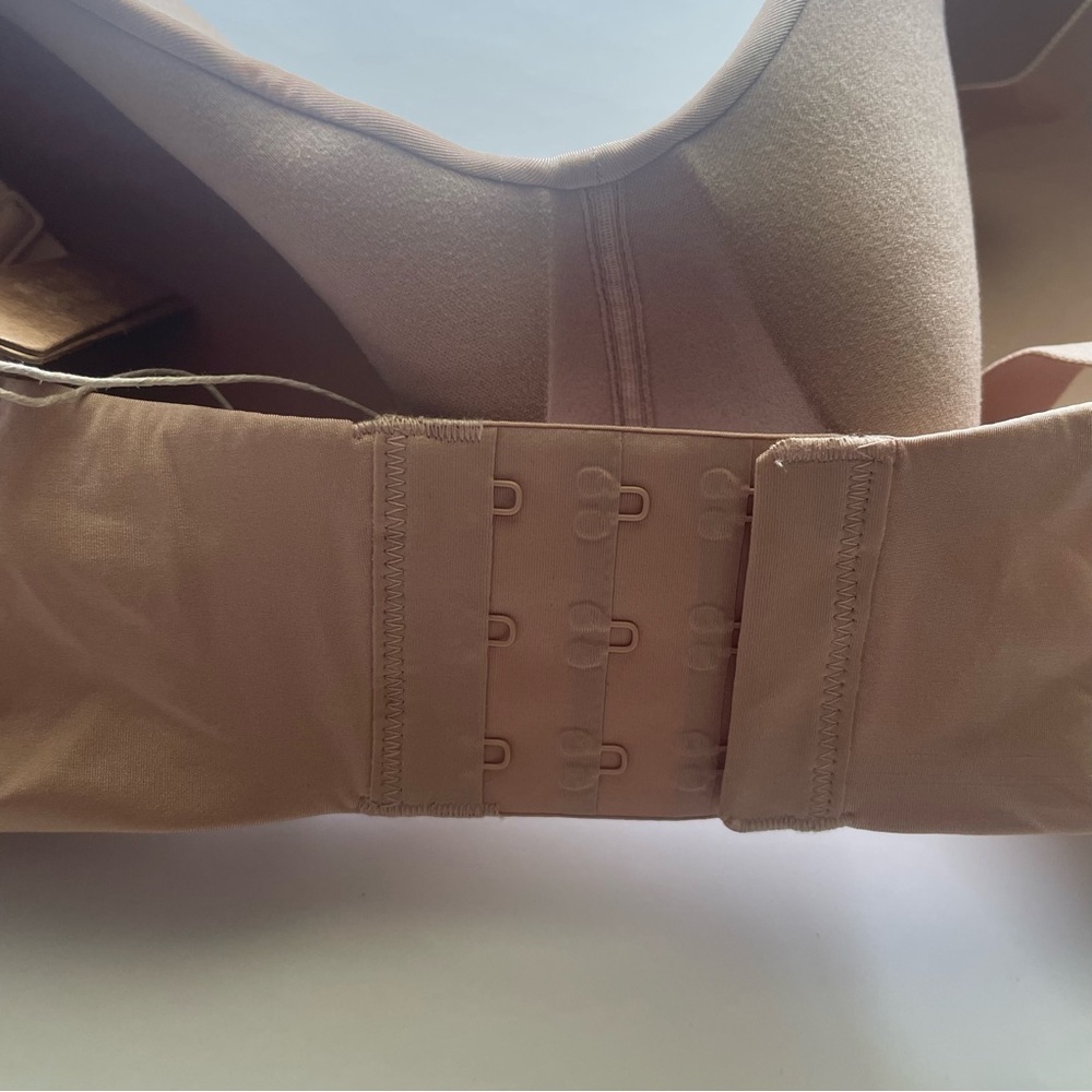 Skims Wireless Form Lightly Lined Bra Women’s 46DD Clay Beige Feminine Comfort - Picture 9 of 12